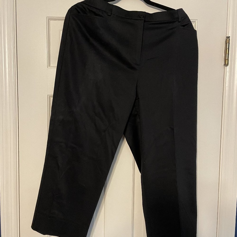 Tribal Women's Capri Pants